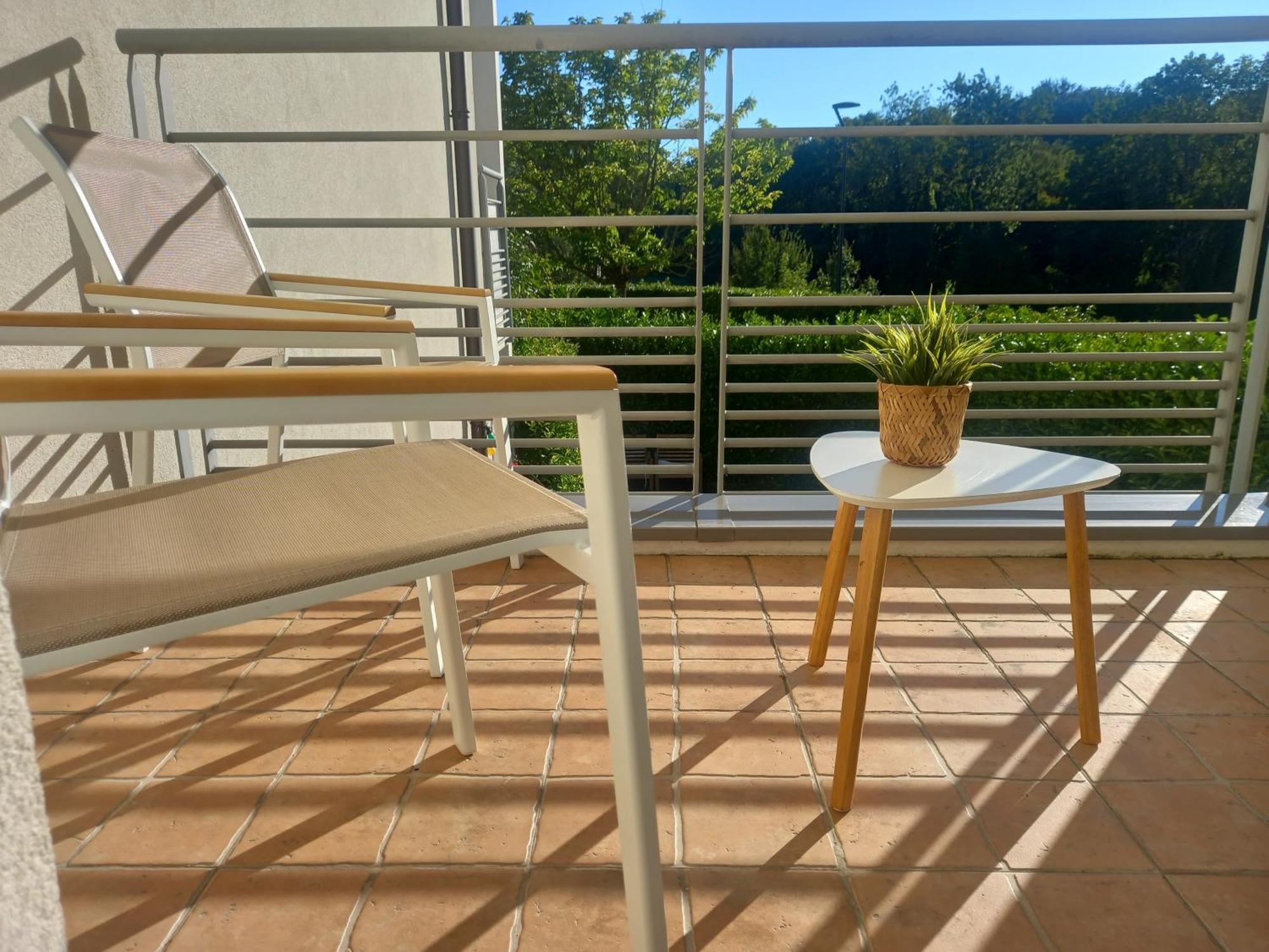 Apartament T2 De 56M2 - Geneve A 5 Min- Parking Prive Gratuit Saint-Julien-en-Genevois Zewnętrze zdjęcie
